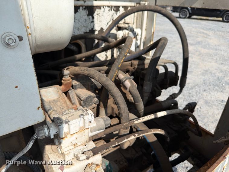 image for item ED5965 2003 Roadtec SP-100B paver