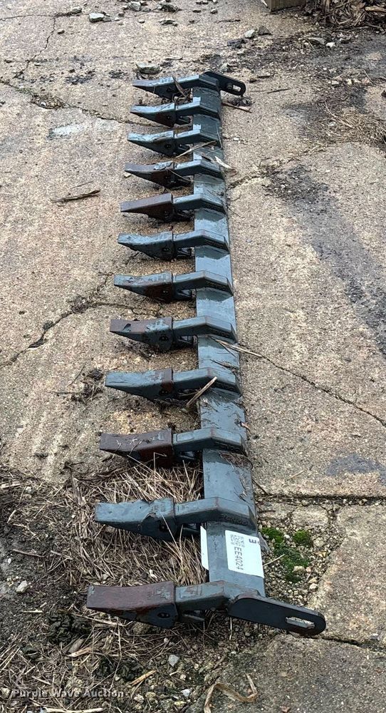 image for item EE4024 Skid steer bucket cutting edge 