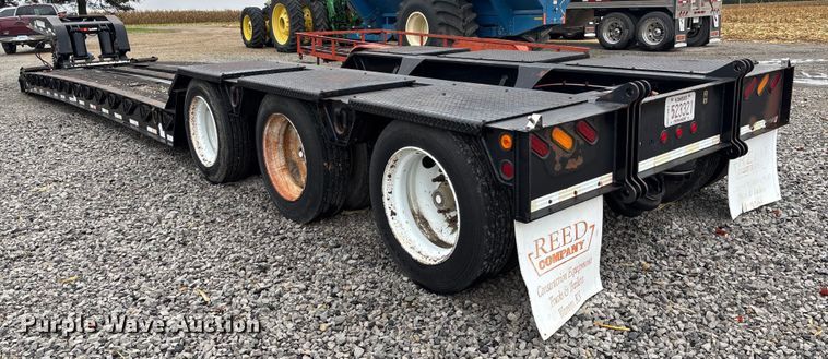 image for item EE4042 2009 Towmaster  lowboy equipment trailer