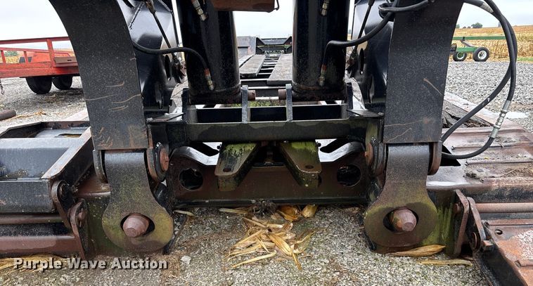 image for item EE4042 2009 Towmaster  lowboy equipment trailer