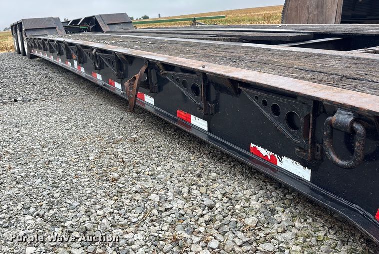 image for item EE4042 2009 Towmaster  lowboy equipment trailer