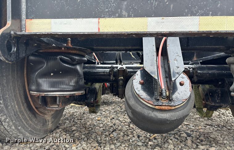 image for item EE4042 2009 Towmaster  lowboy equipment trailer