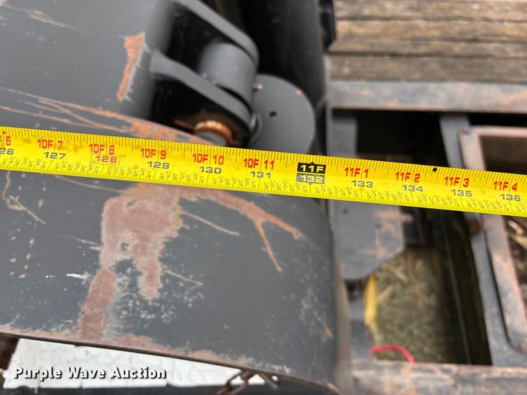 image for item EE4042 2009 Towmaster  lowboy equipment trailer