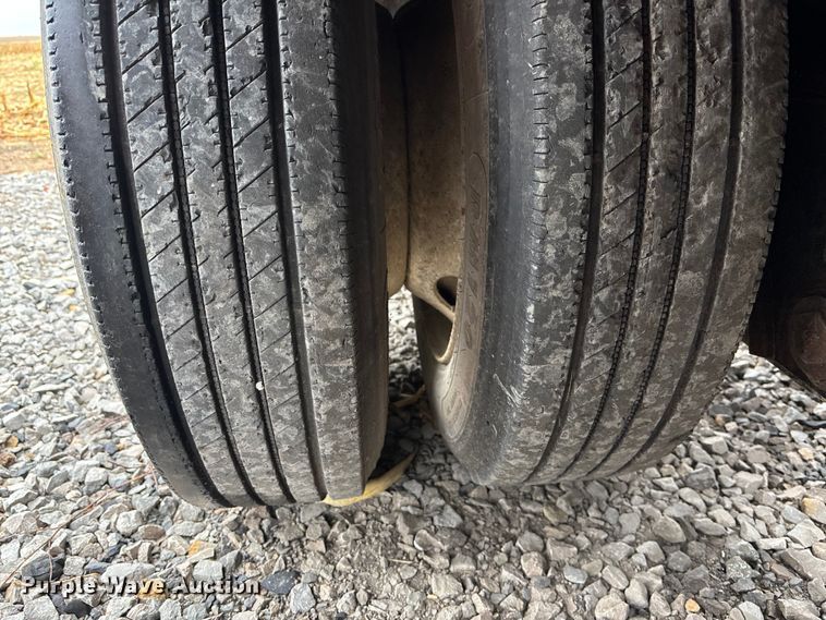 image for item EE4042 2009 Towmaster  lowboy equipment trailer