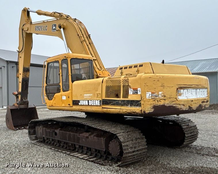 image for item EE4043 1996 John Deere 892E LC excavator