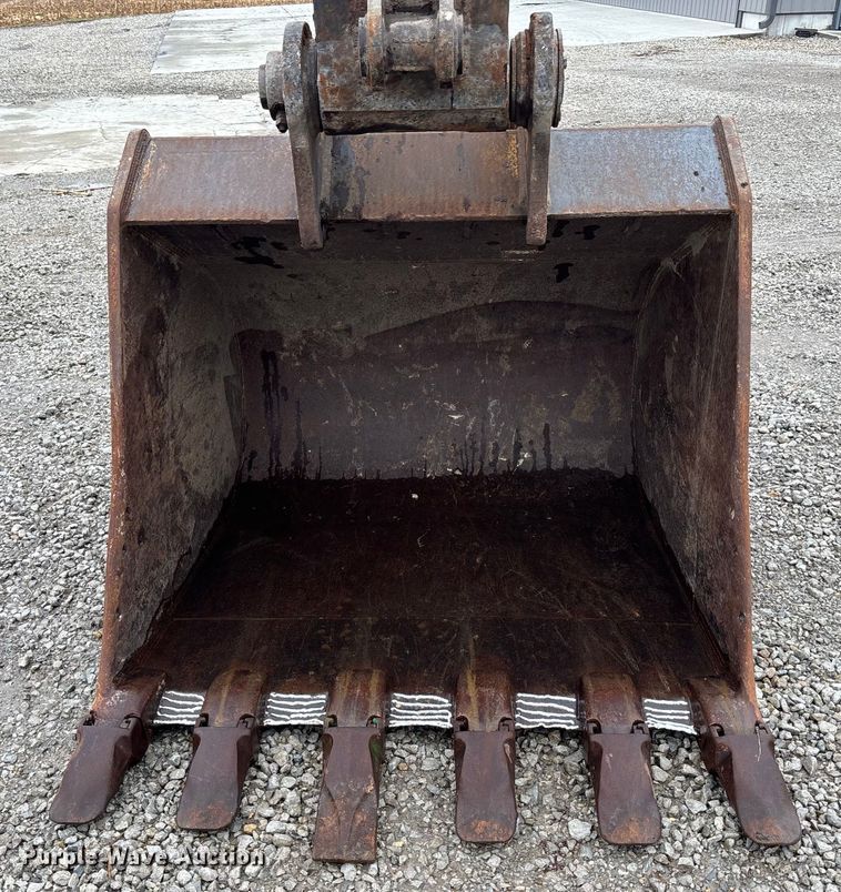 image for item EE4043 1996 John Deere 892E LC excavator