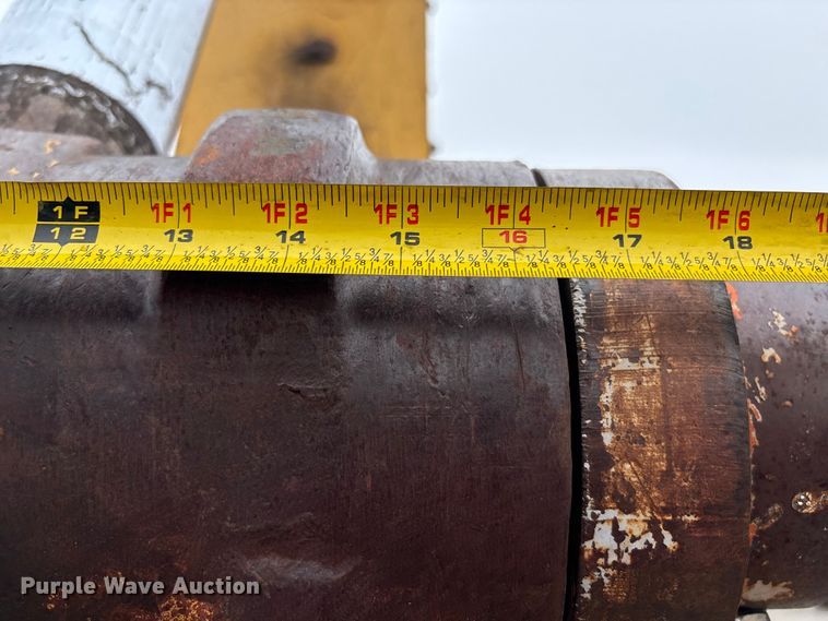 image for item EE4043 1996 John Deere 892E LC excavator