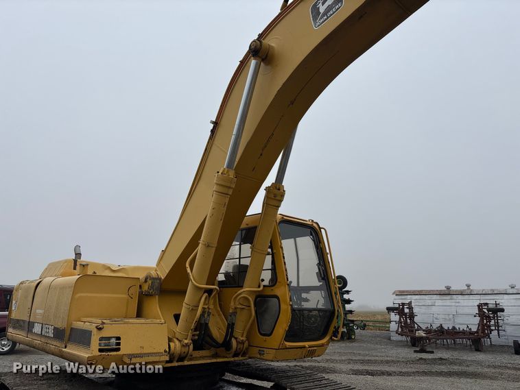 image for item EE4043 1996 John Deere 892E LC excavator