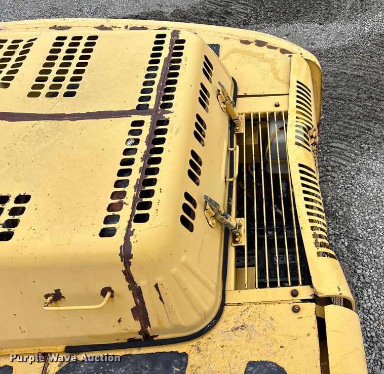 image for item EE4043 1996 John Deere 892E LC excavator