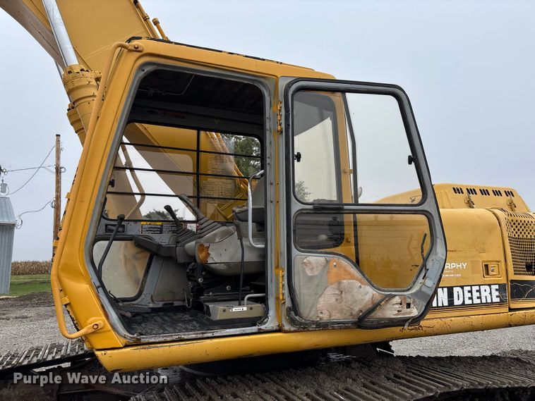 image for item EE4043 1996 John Deere 892E LC excavator