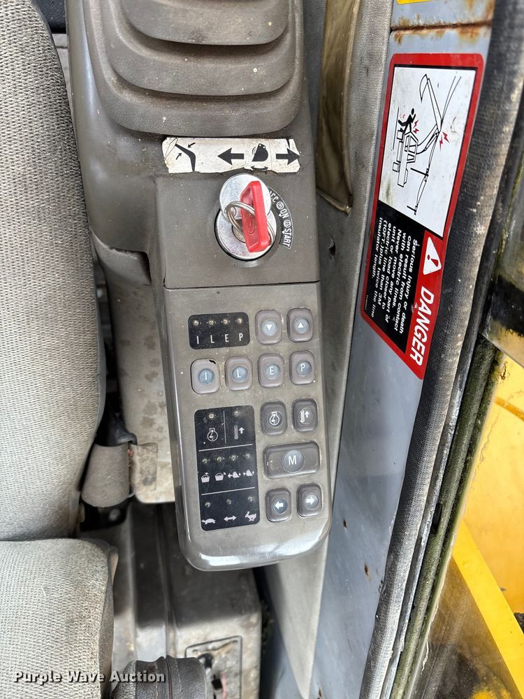 image for item EE4043 1996 John Deere 892E LC excavator