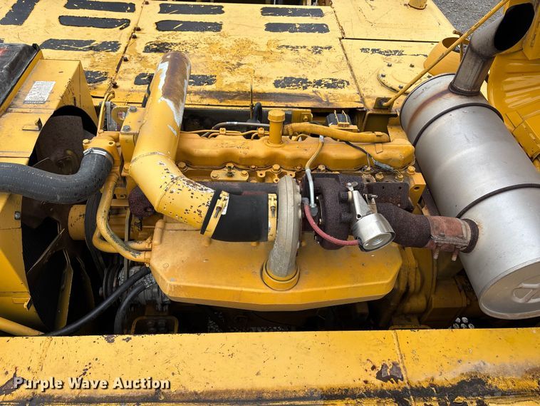 image for item EE4043 1996 John Deere 892E LC excavator