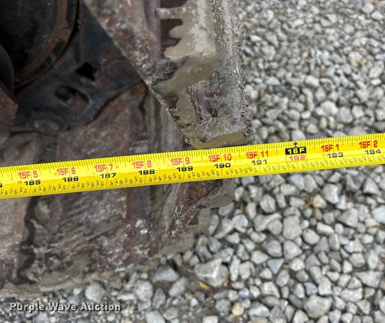 image for item EE4043 1996 John Deere 892E LC excavator