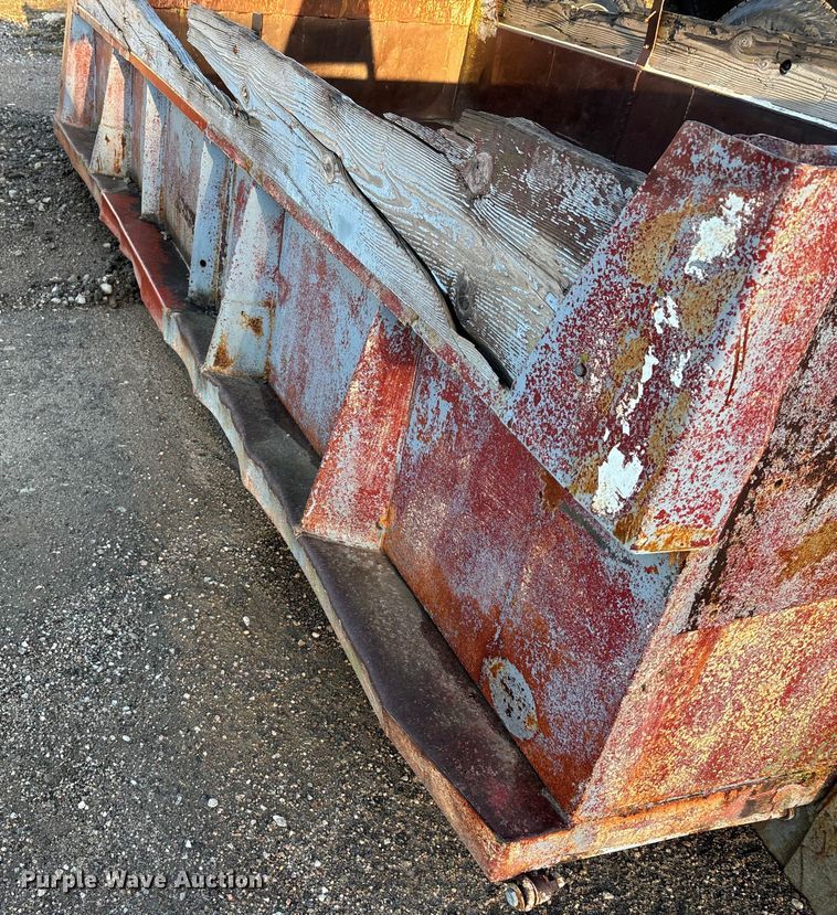 image for item EE4048 Roll-off dumpster