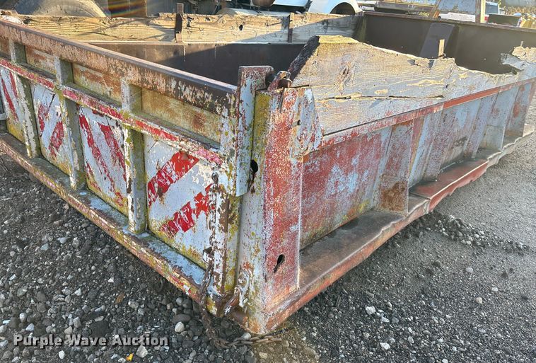 image for item EE4048 Roll-off dumpster