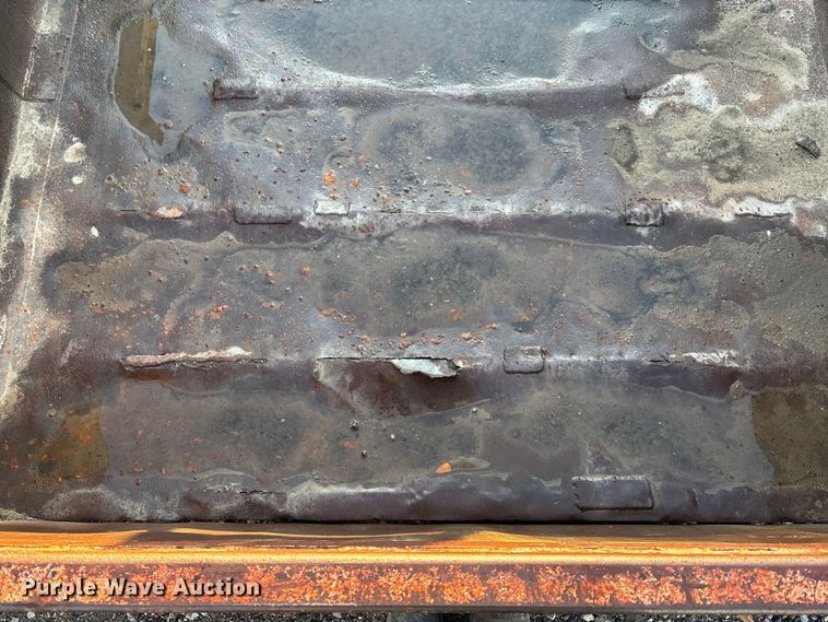 image for item EE4048 Roll-off dumpster