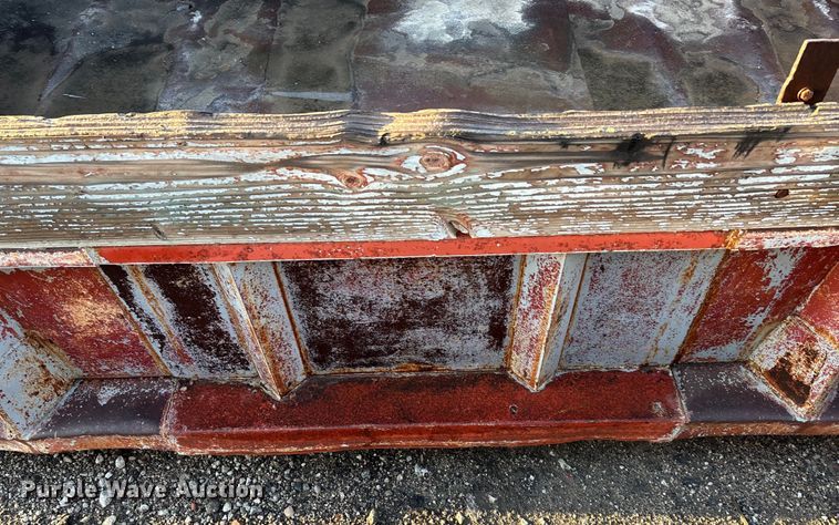 image for item EE4048 Roll-off dumpster