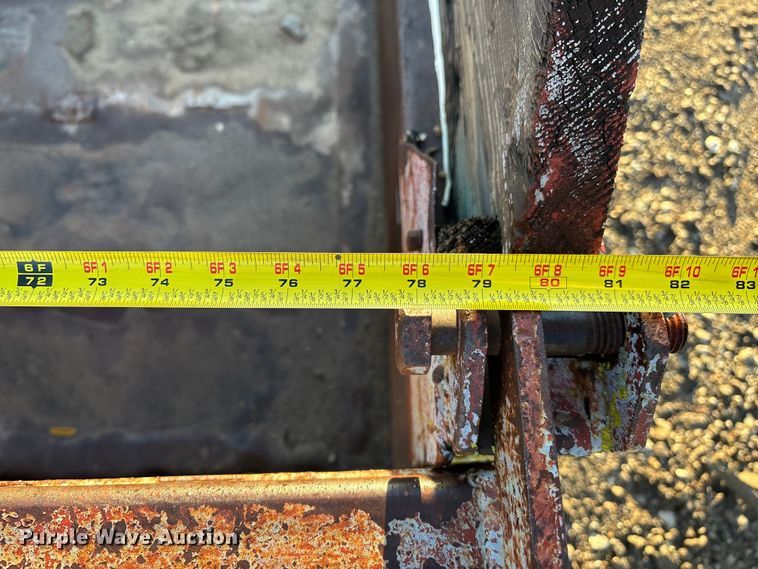 image for item EE4048 Roll-off dumpster