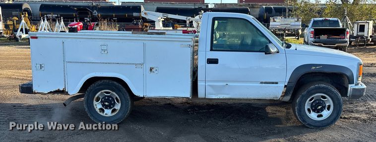 image for item EE4052 1999 Chevrolet K2500 utility bed pickup truck