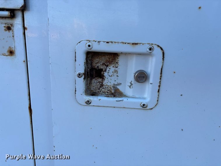 image for item EE4052 1999 Chevrolet K2500 utility bed pickup truck