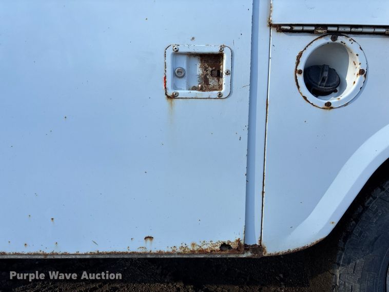 image for item EE4052 1999 Chevrolet K2500 utility bed pickup truck