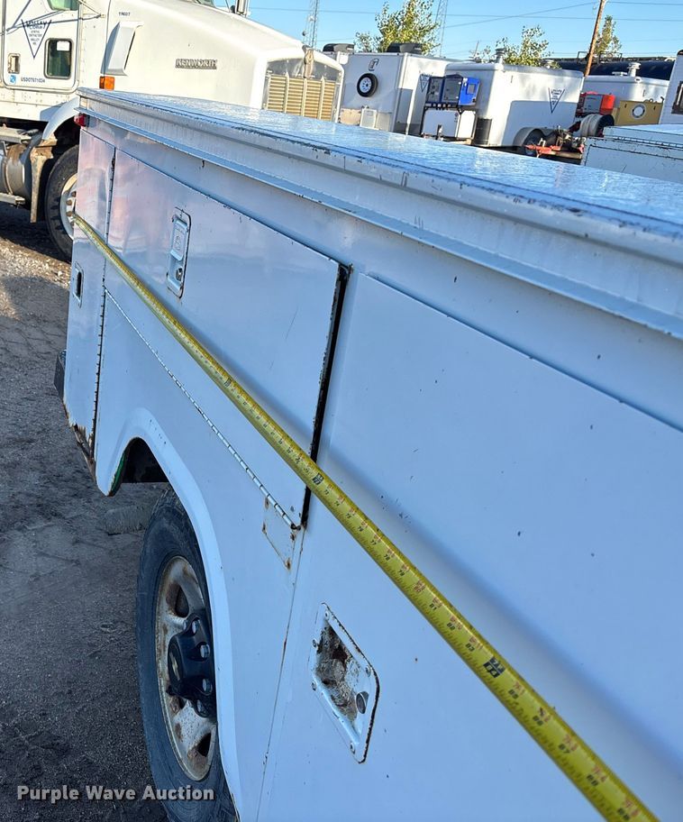 image for item EE4052 1999 Chevrolet K2500 utility bed pickup truck