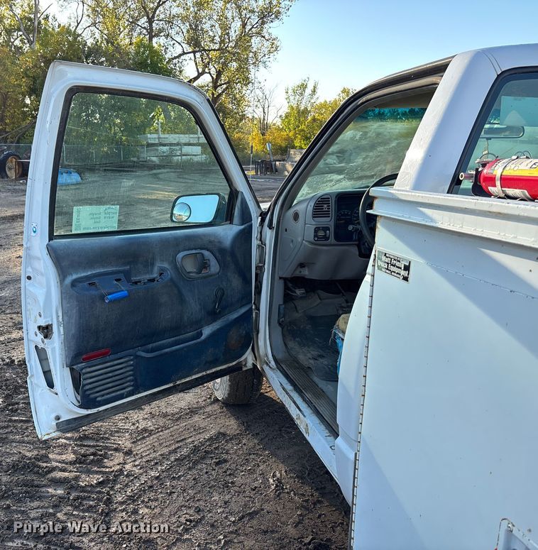 image for item EE4052 1999 Chevrolet K2500 utility bed pickup truck