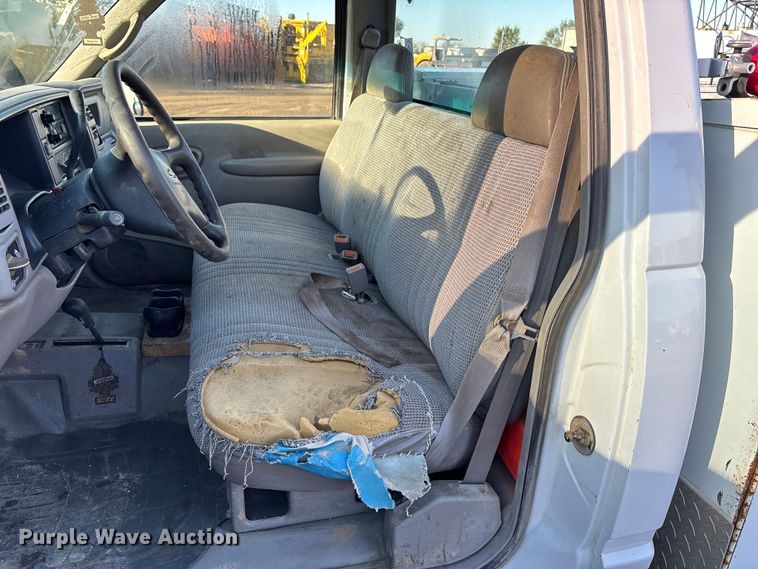 image for item EE4052 1999 Chevrolet K2500 utility bed pickup truck