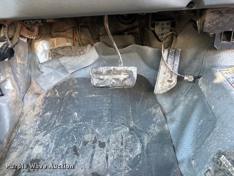 image for item EE4052 1999 Chevrolet K2500 utility bed pickup truck