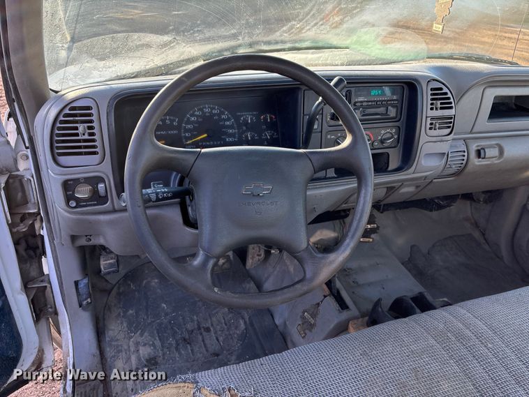 image for item EE4052 1999 Chevrolet K2500 utility bed pickup truck