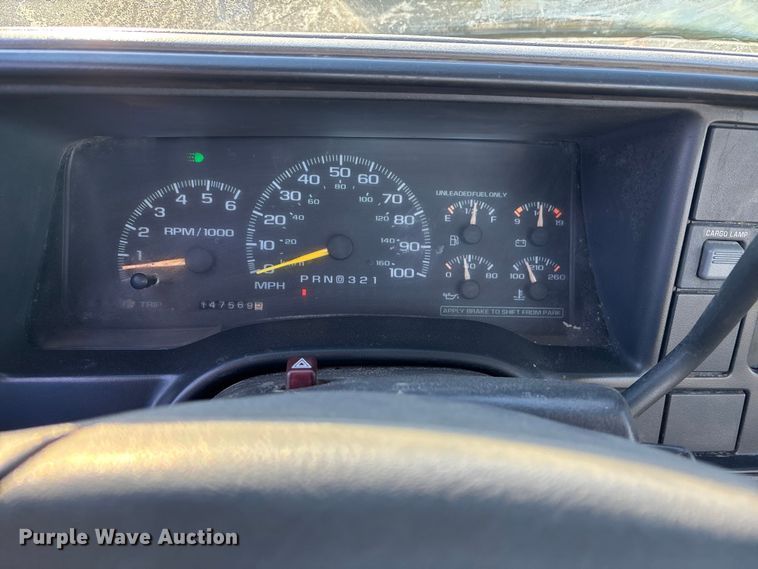 image for item EE4052 1999 Chevrolet K2500 utility bed pickup truck