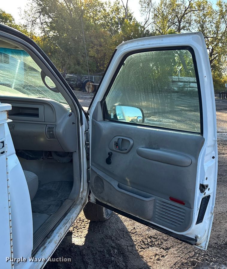 image for item EE4052 1999 Chevrolet K2500 utility bed pickup truck