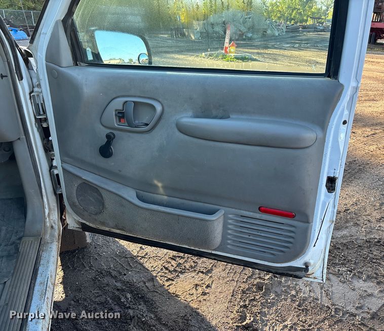 image for item EE4052 1999 Chevrolet K2500 utility bed pickup truck