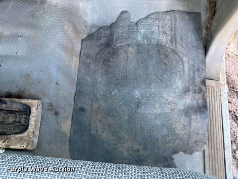 image for item EE4052 1999 Chevrolet K2500 utility bed pickup truck