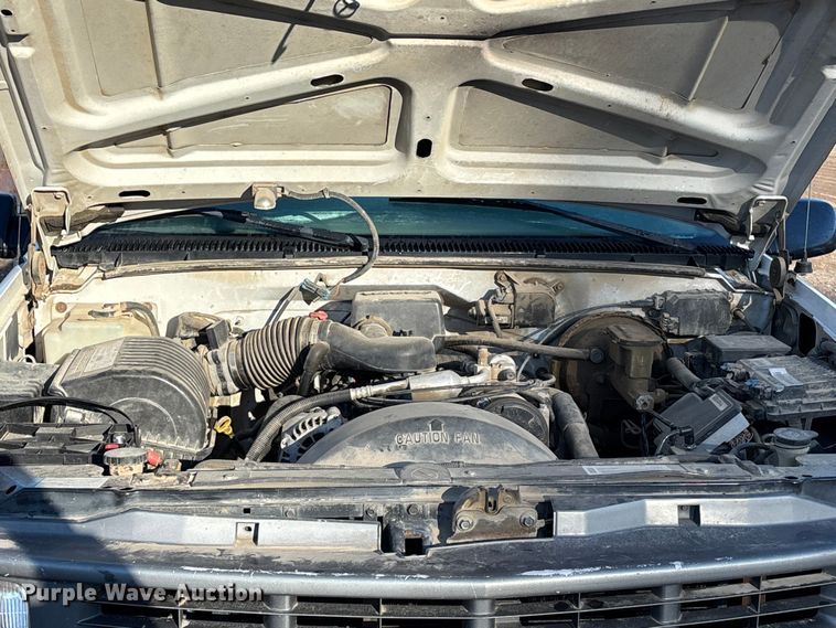 image for item EE4052 1999 Chevrolet K2500 utility bed pickup truck