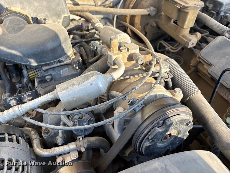 image for item EE4052 1999 Chevrolet K2500 utility bed pickup truck