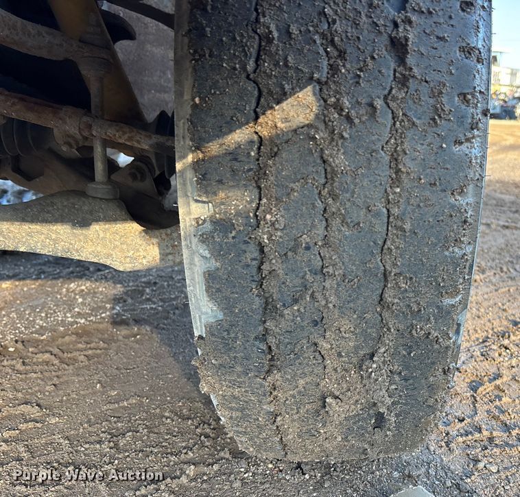 image for item EE4052 1999 Chevrolet K2500 utility bed pickup truck