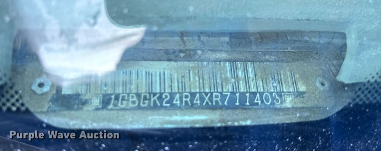 image for item EE4052 1999 Chevrolet K2500 utility bed pickup truck