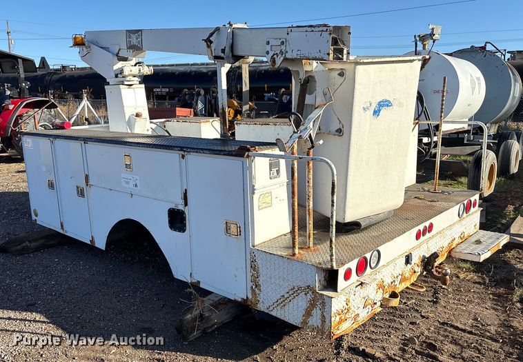 image for item EE4054 Terex Telelect IN04664 utility / service bed