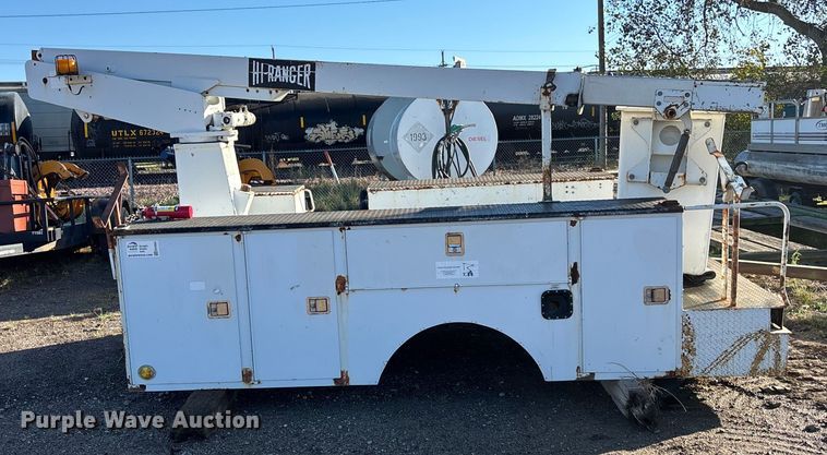 image for item EE4054 Terex Telelect IN04664 utility / service bed