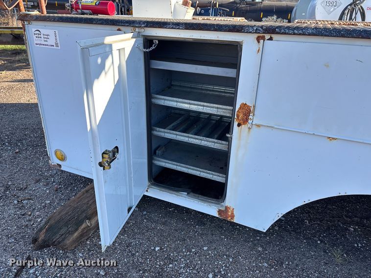 image for item EE4054 Terex Telelect IN04664 utility / service bed