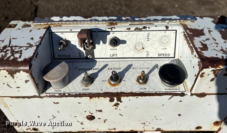 image for item EE4054 Terex Telelect IN04664 utility / service bed