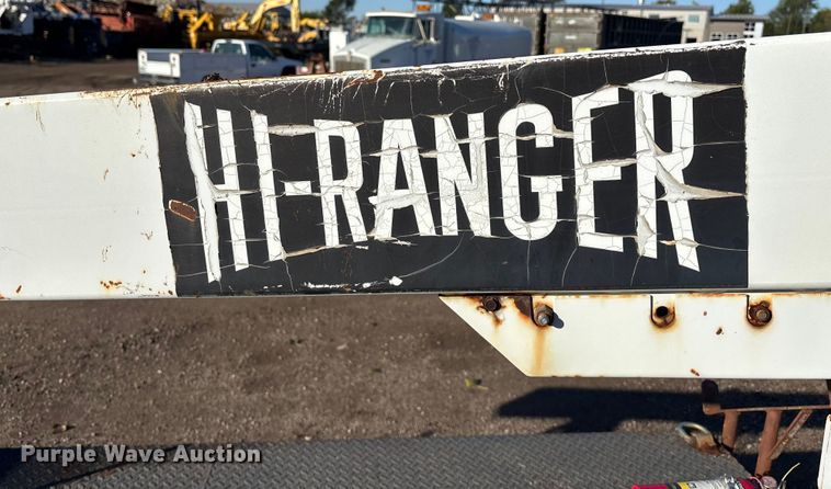 image for item EE4054 Terex Telelect IN04664 utility / service bed