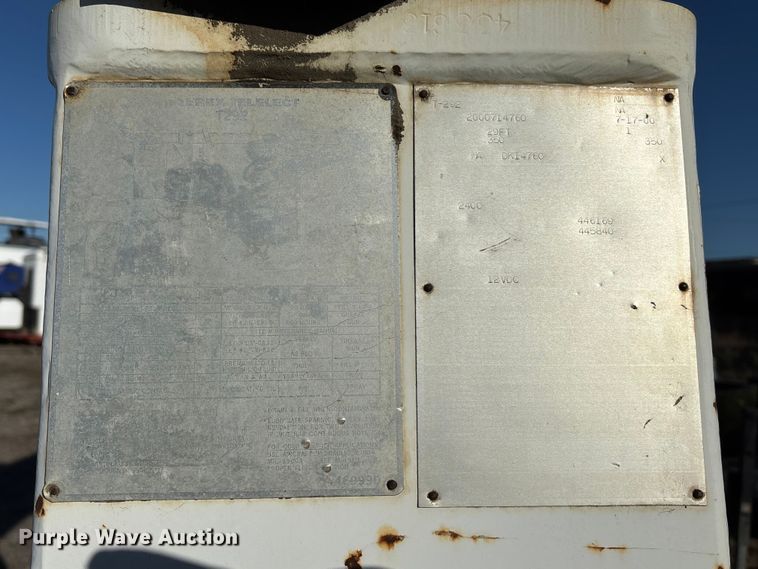 image for item EE4054 Terex Telelect IN04664 utility / service bed