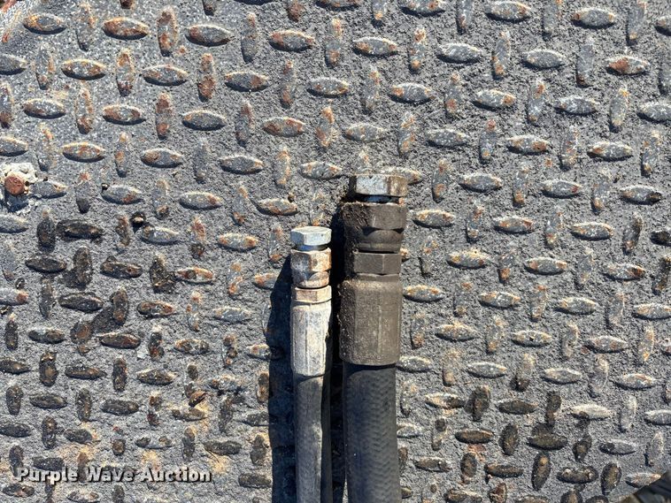 image for item EE4054 Terex Telelect IN04664 utility / service bed