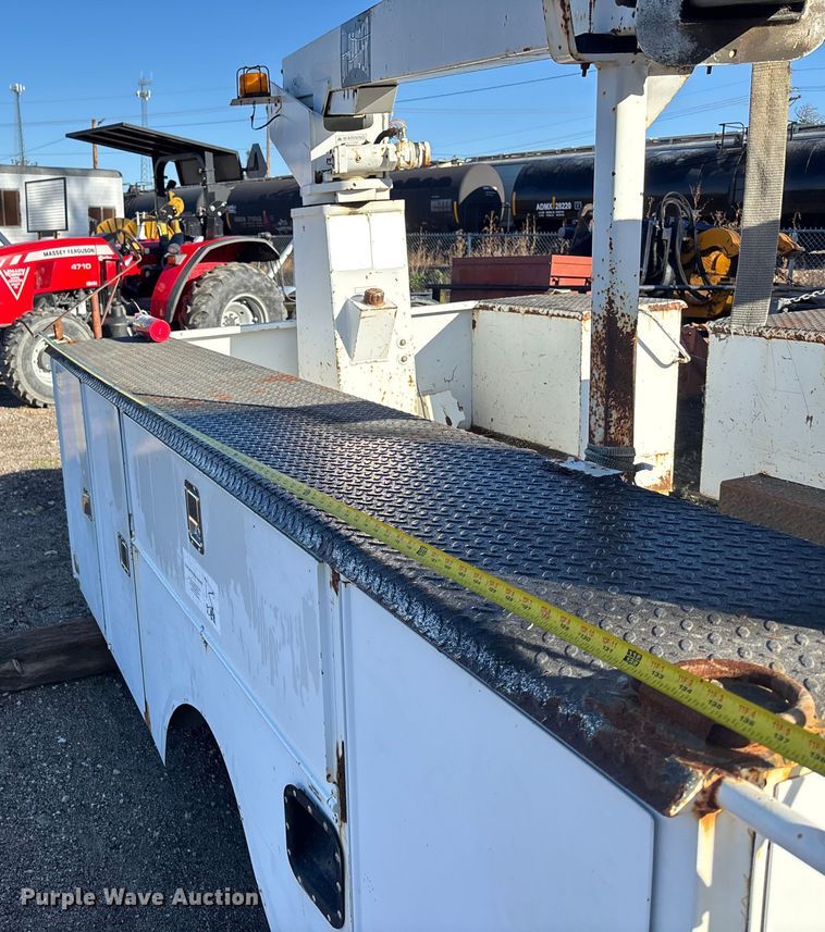 image for item EE4054 Terex Telelect IN04664 utility / service bed