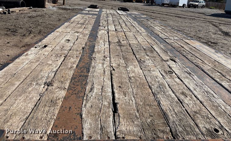 image for item EE4056 2016 Felling Trailers FT-40-2 LP equipment trailer