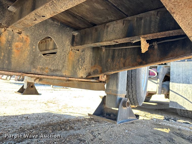 image for item EE4056 2016 Felling Trailers FT-40-2 LP equipment trailer