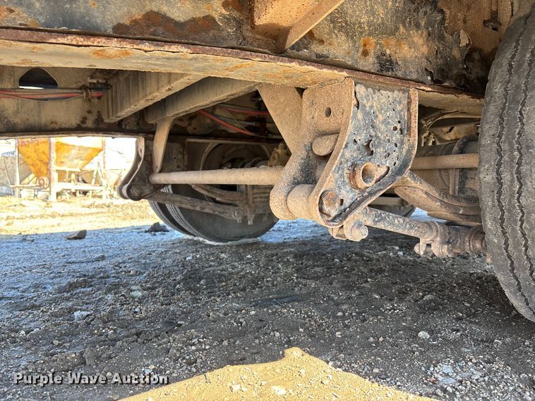 image for item EE4056 2016 Felling Trailers FT-40-2 LP equipment trailer