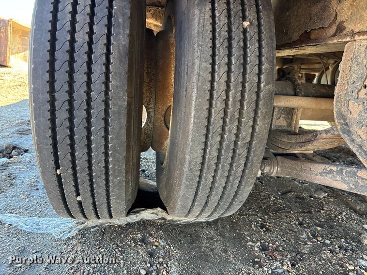 image for item EE4056 2016 Felling Trailers FT-40-2 LP equipment trailer